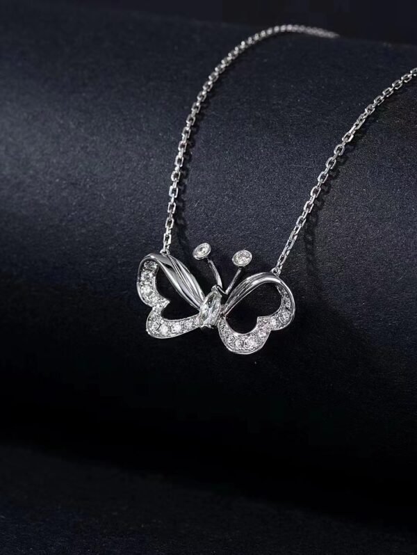 微信图片_20240725104818 SGARIT Fine Jewelry Factory Real 18k White Gold 0.106 Carats Oval Cut Jewellery Romantic White Natural Diamond Butterfly Pendant