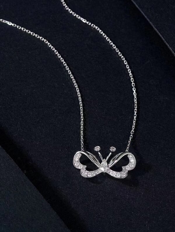 微信图片_202407251048181 SGARIT Fine Jewelry Factory Real 18k White Gold 0.106 Carats Oval Cut Jewellery Romantic White Natural Diamond Butterfly Pendant
