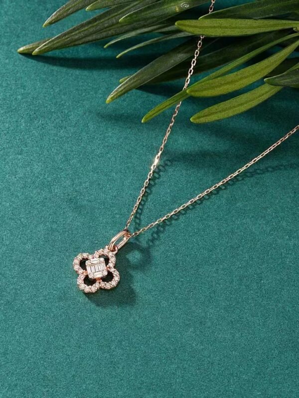 微信图片_20240725104913 SGARIT Fine Jewelry Factory Real 18k White Gold 0.06 Carats Oval Cut Jewellery Romantic Natural Diamond Full T Square Octagon Pendant