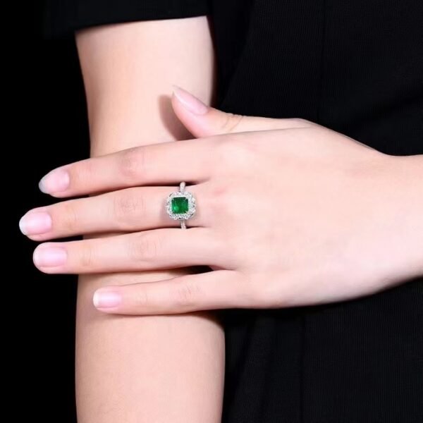 微信图片_202407270942115 SGARIT Fine Jewelry Produce Real 18k White Gold 1.63 Carats Emerald Cut Jewellery Green Luxury Zambia Natural Emerald Gemstone Ring