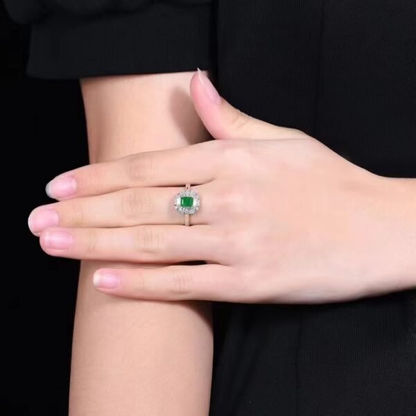 微信图片_20240727094311 SGARIT Fine Jewelry Wholesale Real 18k White Gold 1.45 Carats Emerald Cut Jewellery Green Luxury Zambia Natural Emerald Gemstone Ring