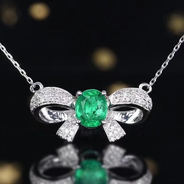 微信图片_20240727094356 Sgarit Fine Jewelry OEM Factory Real 18k White Gold 0.73 Carats Oval Cut Jewellery Vivid Green Luxury Natural Emerald Gemstone Collarbone Chain