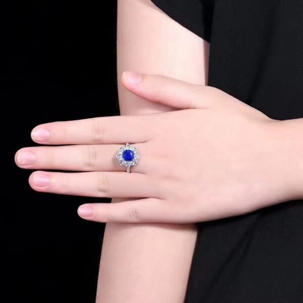 微信图片_202407270945291 SGARIT Fine Jewelry Wholesale Solid 18k White Gold 2.69 Carats Cushion Cut Jewellery Royal Blue Sapphire Sri Lanka Natural Gemstone Ring