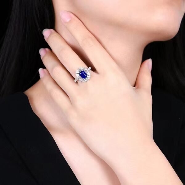 微信图片_202407311023251 SGARIT Fine Jewelry Custom Solid 18k White Gold 2.05 Carats Cushion Cut Jewellery Luxury Natural Gemstone Madagascar Royal Blue Sapphire Ring