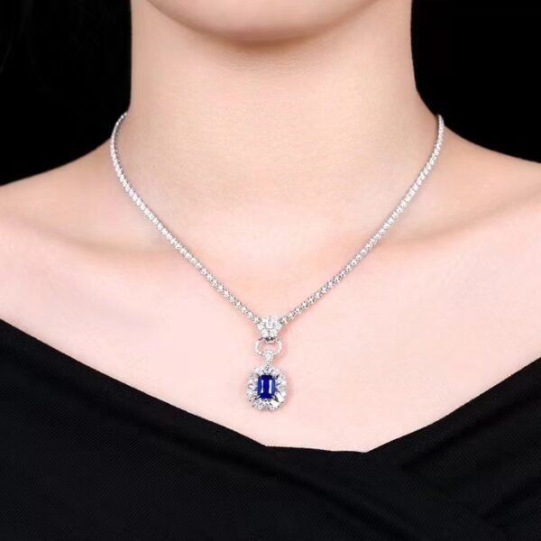 微信图片_202407311023252 SGARIT Fine Jewelry Custom Solid 18k White Gold 2.05 Carats Cushion Cut Jewellery Luxury Natural Gemstone Madagascar Royal Blue Sapphire Ring