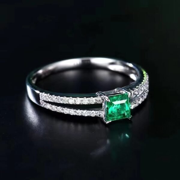 微信图片_202407311023421 SGARIT Fine Jewelry Factory Solid 18k White Gold 0.4 Carats Emerald Cut Jewellery Classic Zambia Vivid Green Engagement Anniversary Natural Gemstone Emerald Ring