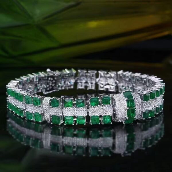 微信图片_20240731102957 SGARIT Fine Jewelry Custom Solid 18k White Gold 11.14 Carats Emerald Cut Jewellery Luxury Natural Gemstone Pakistan Emerald Retro Sugar Square Wide Version Bracelet
