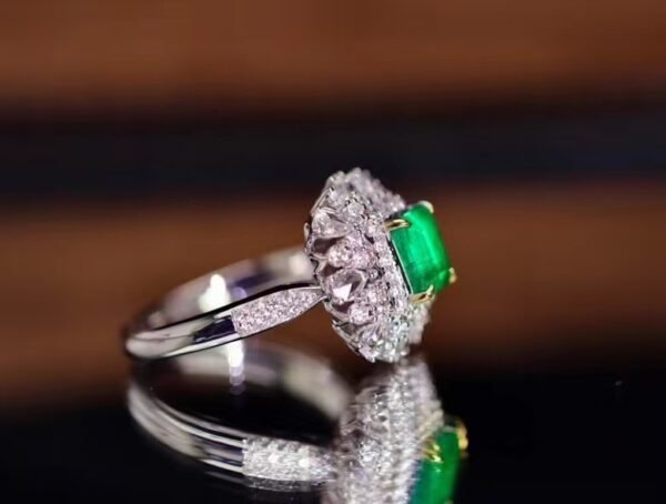 微信图片_202408021006103 SGARIT Fine Jewelry Factory Customized Solid 18k White Gold 1.27 Carats Emerald Cut Jewellery Classic VVG Green Engagement Anniversary Natural Gemstone Emerald Ring