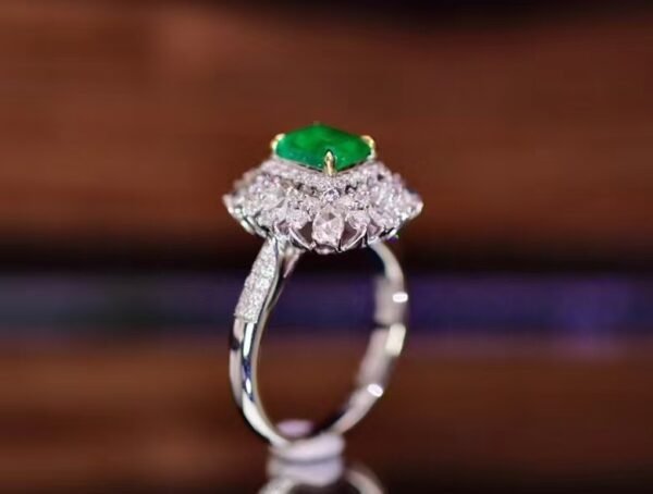 微信图片_202408021006105 SGARIT Fine Jewelry Factory Customized Solid 18k White Gold 1.27 Carats Emerald Cut Jewellery Classic VVG Green Engagement Anniversary Natural Gemstone Emerald Ring