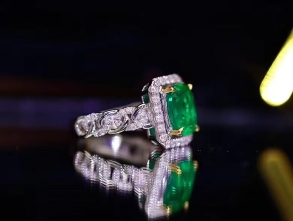 微信图片_202408021006303 SGARIT Fine Jewelry Factory Customized Solid 18k White Gold 3.01 Carats Oval Cut Jewellery Classic Engagement Anniversary VVG Green Natural Gemstone Emerald Ring