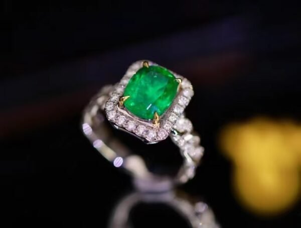 微信图片_202408021006311 SGARIT Fine Jewelry Factory Customized Solid 18k White Gold 3.01 Carats Oval Cut Jewellery Classic Engagement Anniversary VVG Green Natural Gemstone Emerald Ring
