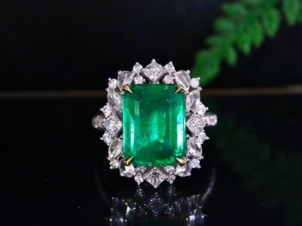 微信图片_20240802100748 SGARIT Fine Jewelry Factory Customized Solid 18k White Gold 4.04 Carats Emerald Cut Jewellery Classic Engagement Anniversary VVG Green Natural Gemstone Emerald Ring