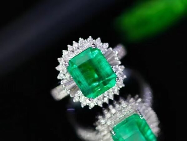 微信图片_20240802100807 SGARIT Fine Jewelry Factory Customized Solid 18k White Gold 3.8 Carats Emerald Cut Jewellery Classic Engagement Anniversary VVG Green Natural Gemstone Emerald Ring