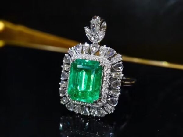 微信图片_20240802100845 SGARIT Fine Jewelry Factory Customized Solid 18k White Gold 2.71 Carats Emerald Cut Jewellery Classic Engagement Anniversary VVG Green Natural Gemstone Emerald Ring
