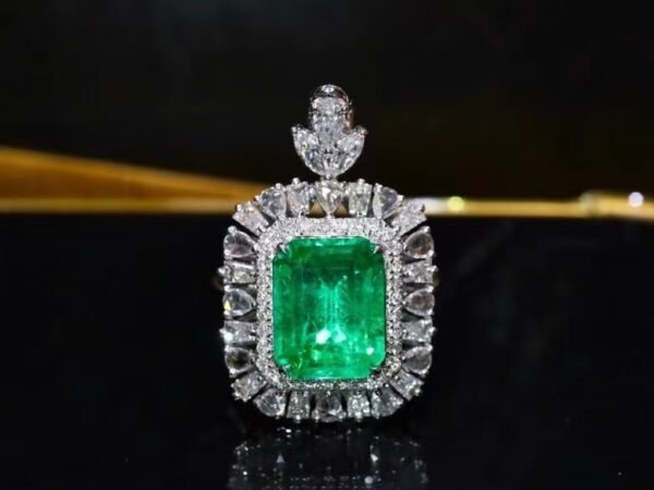 微信图片_20240802100846 SGARIT Fine Jewelry Factory Customized Solid 18k White Gold 2.71 Carats Emerald Cut Jewellery Classic Engagement Anniversary VVG Green Natural Gemstone Emerald Ring