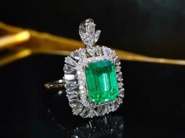 微信图片_202408021008461 SGARIT Fine Jewelry Factory Customized Solid 18k White Gold 2.71 Carats Emerald Cut Jewellery Classic Engagement Anniversary VVG Green Natural Gemstone Emerald Ring