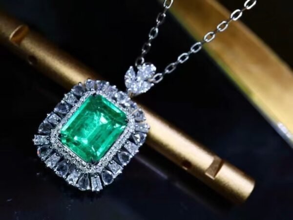 微信图片_202408021008462 SGARIT Fine Jewelry Factory Customized Solid 18k White Gold 2.71 Carats Emerald Cut Jewellery Classic Engagement Anniversary VVG Green Natural Gemstone Emerald Ring