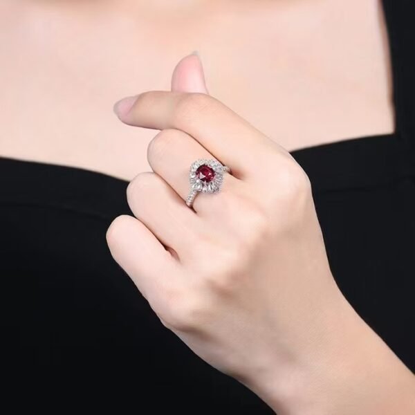 微信图片_202408021010583 SGARIT Fine Jewelry Factory Custom Solid 18k White Gold 1.3 Carats Oval Cut Jewellery Luxury Elegant Noble Natural Gemstone Mozambique Unheated Pigeon Red Ruby Ring