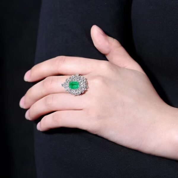 微信图片_202408021015094 SGARIT Fine Jewelry Factory Customized Solid 18k White Gold 1.97 Carats Emerald Cut Jewellery Classic Engagement Anniversary Vivid Green Natural Afghanistan Gemstone Emerald Ring/Pendant