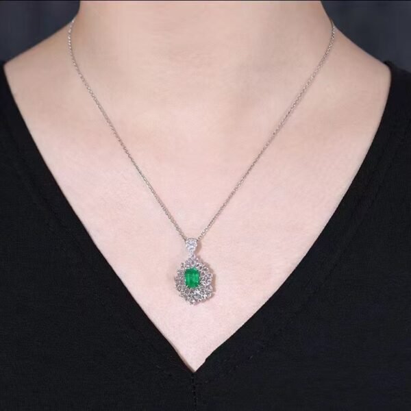 微信图片_20240802101510 SGARIT Fine Jewelry Factory Customized Solid 18k White Gold 1.97 Carats Emerald Cut Jewellery Classic Engagement Anniversary Vivid Green Natural Afghanistan Gemstone Emerald Ring/Pendant
