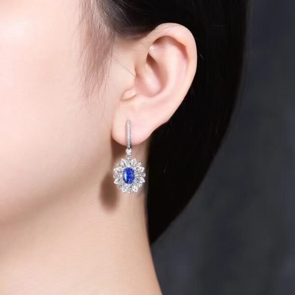 微信图片_202408061019345 SGARIT Fine Jewelry Manufacturer Custom Real 18k White Gold 3.15 Carats Oval Cut Jewellery Luxury Natural Gemstone Sri Lanka Cornflower Sapphire Earrings