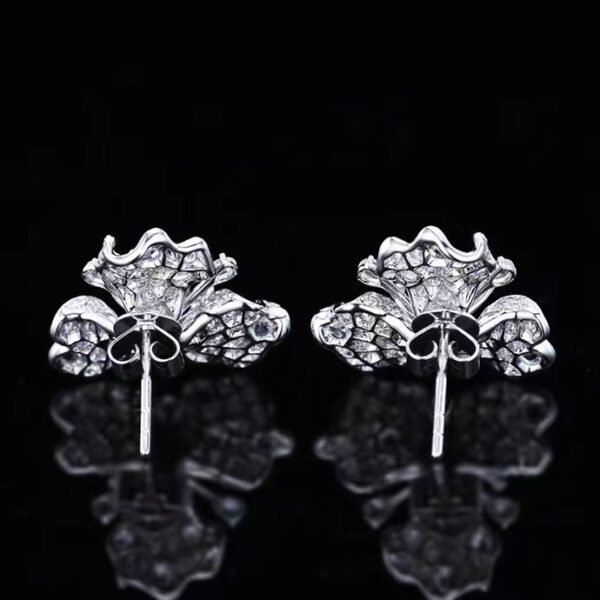 微信图片_202408061020222 SGARIT Fine Jewelry Manufacturer Custom Real 18k White Gold 1.55 Carats Oval Cut Jewellery Luxury Natural Gemstone Sri Lanka Unheated Royal Blue Sapphire Earrings