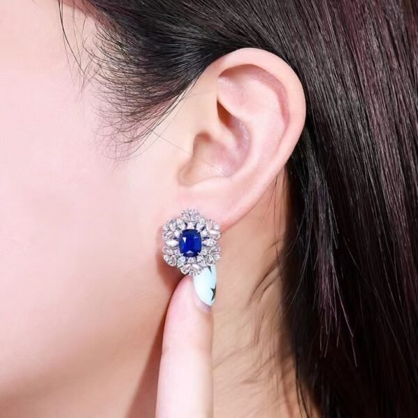 微信图片_202408061020433 SGARIT Fine Jewelry Manufacturer Custom Real 18k White Gold 4.1 Carats Cushion Cut Jewellery Luxury Natural Gemstone Sri Lanka Blue Sapphire Earrings