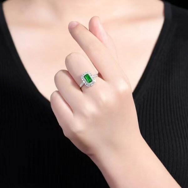 微信图片_202408061021184 SGARIT Fine Jewelry Factory Customized Solid 18k White Gold 0.75 Carats Emerald Cut Jewellery Classic Engagement Anniversary Green Natural Gemstone Emerald Ring
