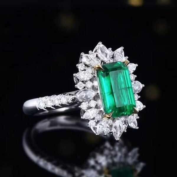 微信图片_202408061023492 SGARIT Fine Jewelry Factory Customized Solid 18k White Gold 2.46 Carats Emerald Cut Jewellery Classic Engagement Anniversary Vivid Green Natural Gemstone Emerald Ring