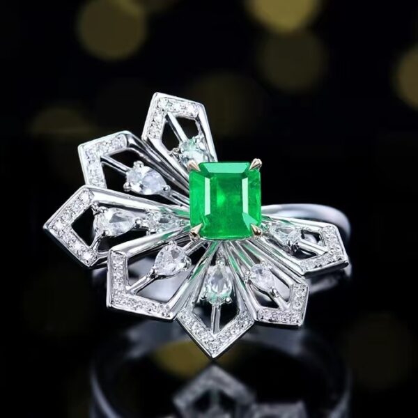 微信图片_20240806102417 SGARIT Fine Jewelry Factory Customized Solid 18k White Gold 0.89 Carats Emerald Cut Jewellery Classic Engagement Anniversary Green Natural Gemstone Emerald Ring