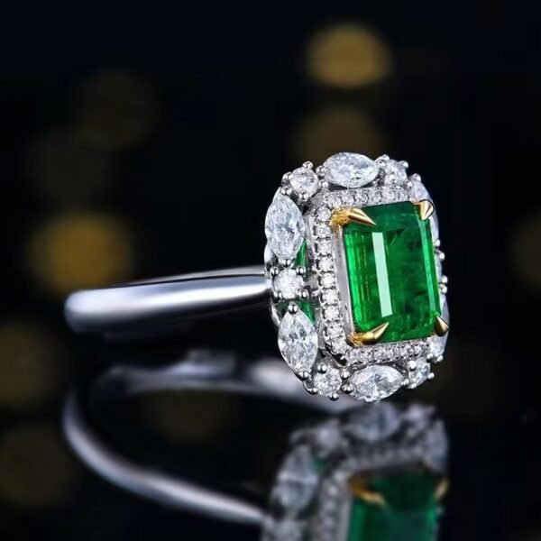 微信图片_202408061025592 SGARIT Fine Jewelry Factory Customized Solid 18k White Gold 1.23 Carats Emerald Cut Jewellery Classic Engagement Anniversary Wharton Green Natural Gemstone Emerald Ring