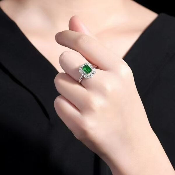 微信图片_202408061026002 SGARIT Fine Jewelry Factory Customized Solid 18k White Gold 1.23 Carats Emerald Cut Jewellery Classic Engagement Anniversary Wharton Green Natural Gemstone Emerald Ring
