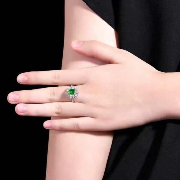 SGARIT Fine Jewelry Manufacturer Customized Solid 18k White Gold 1.13 Carats Emerald Cut Jewellery Classic Engagement Anniversary Wharton Green Natural Gemstone Emerald Pendant/Ring