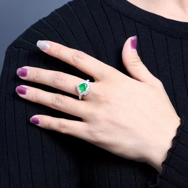 微信图片_202408061026271 SGARIT Fine Jewelry Factory Customized Solid 18k White Gold 1.43 Carats Heart Cut Jewellery Classic Engagement Anniversary Wharton Green Natural Gemstone Emerald Ring