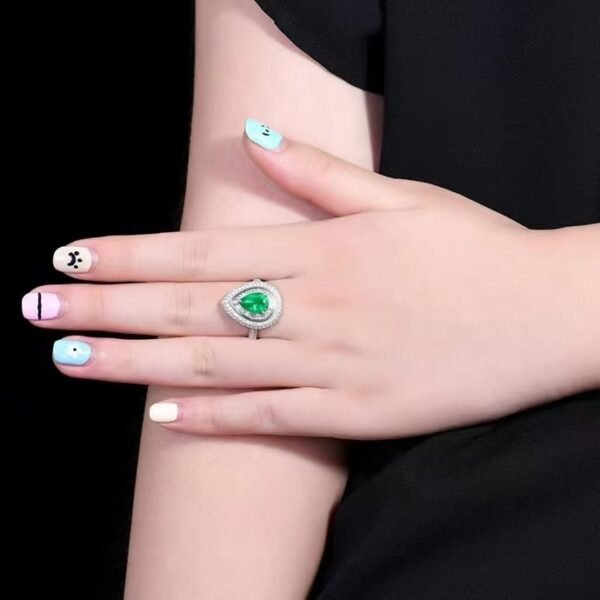 微信图片_202408061026454 SGARIT Fine Jewelry Factory Customized Solid 18k White Gold 1.5 Carats Pear Cut Jewellery Classic Engagement Anniversary Vivid Green Natural Gemstone Emerald Ring