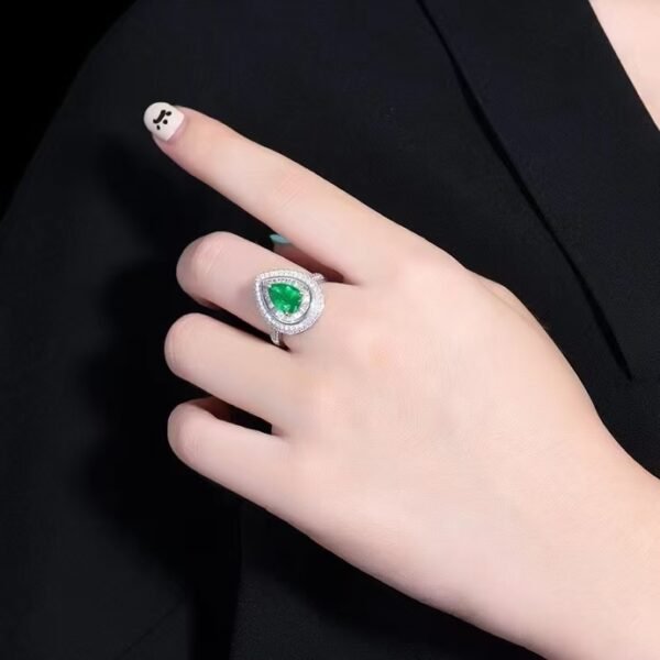 微信图片_202408061026455 SGARIT Fine Jewelry Factory Customized Solid 18k White Gold 1.5 Carats Pear Cut Jewellery Classic Engagement Anniversary Vivid Green Natural Gemstone Emerald Ring