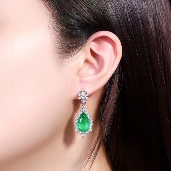 微信图片_202408061027331 SGARIT Fine Jewelry Manufacturer Custom Real 18k White Gold 10.24 Carats Pear Cut Jewellery Luxury Natural Gemstone Emerald Earrings