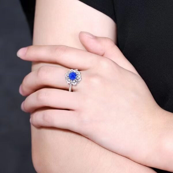微信图片_202408061029401 SGARIT Fine Jewelry Factory Customized Solid 18k White Gold 1.25 Carats Round Brilliant Cut Jewellery Classic Engagement Anniversary Natural Sri Lanka Cornflower Blue Sapphire Gemstone Ring