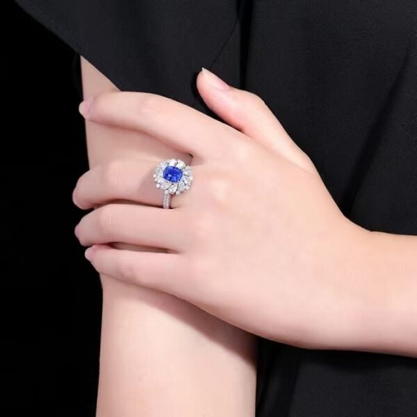微信图片_202408061030444 SGARIT Fine Jewelry Manufacturers Customized Solid 18k White Gold 2.8 Carats Cushion Cut Jewellery Classic Engagement Anniversary Natural Unburnt Cornflower Sapphire Gemstone Ring/Pendant