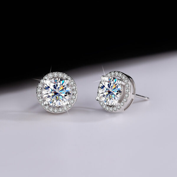 O1CN018A87W01wESWrgW5f2_!!2215396226276-0-cib 925 Sterling Silver Moissanite Gift Earrings