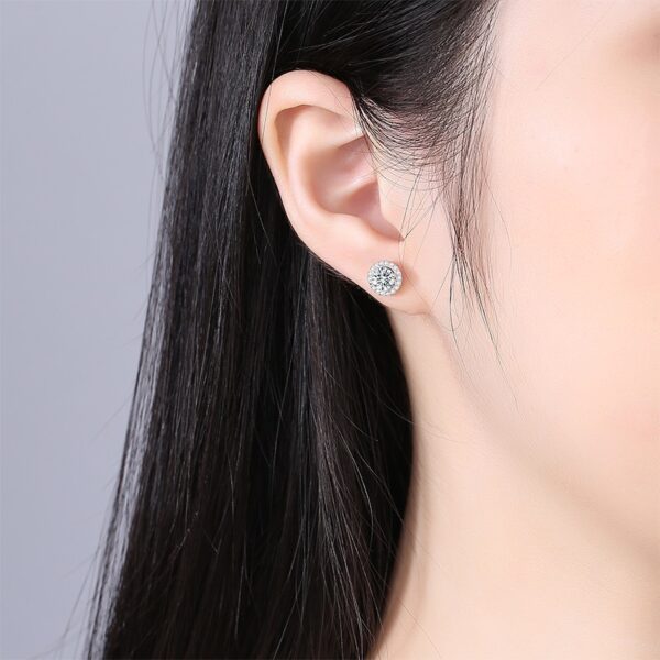 O1CN01QJIWzH1wESYBd2FXq_!!2215396226276-0-cib 925 Sterling Silver Moissanite Gift Earrings