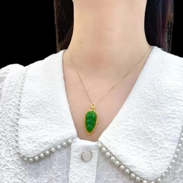 微信图片_20240918152953 SGARIT Manufacturer 18K Gold Jewellery Natural Nephrite Hetian Jasper Jade Leaf Pendant Jewelry