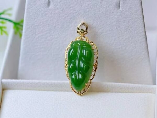 微信图片_202409181529531 SGARIT Manufacturer 18K Gold Jewellery Natural Nephrite Hetian Jasper Jade Leaf Pendant Jewelry