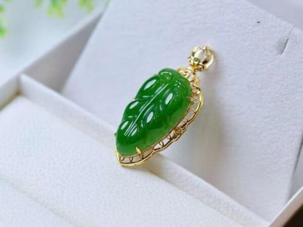 微信图片_202409181529532 SGARIT Manufacturer 18K Gold Jewellery Natural Nephrite Hetian Jasper Jade Leaf Pendant Jewelry