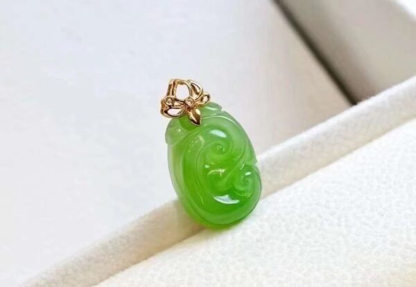 SGARIT Factory 18K Gold Jewellery Natural Nephrite Hetian Jasper Jade Apple Green Pendant Jewelry