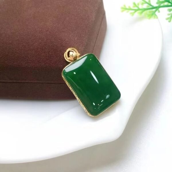 微信图片_20240918153358 SGARIT Factory Direct Selling 18K Gold Jewellery Natural Nephrite Hetian Jasper Jade Safeness Spinach Green Pendant Jewelry
