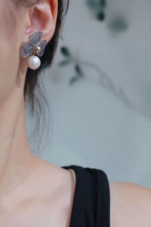微信图片_202409281044362 14K Filled Gold Natural Freshwater Edison Pearl Earrings