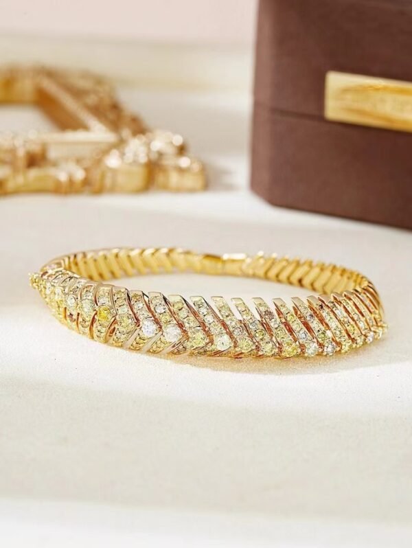 微信图片_20240928160505 Real 18k White Gold 4.457CT Natural Yewllow Diamond Bracelet