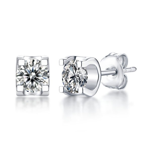 O1CN01Q5aD2m25TsXrVMTxd_!!2217006067528-0-cib (1) S925 Sterling Silver 0.5Ct Mosanite Earrings With Gra Certificate
