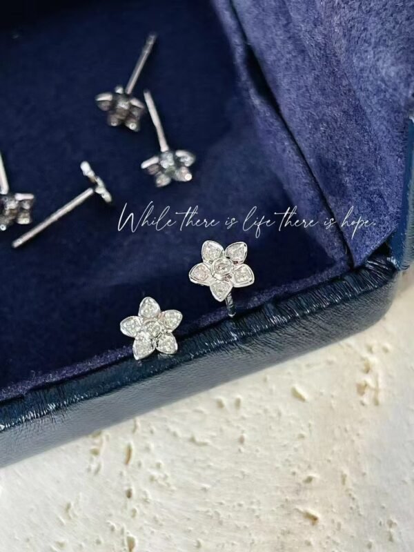 微信图片_202410171033101 SGARIT Fine Jewelry Manufacturer Real 18k Gold Jewellery Natural Diamond butterfly Earrings